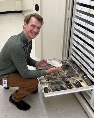 Team | Snail Scribe Archive | Zooniverse - People-powered research